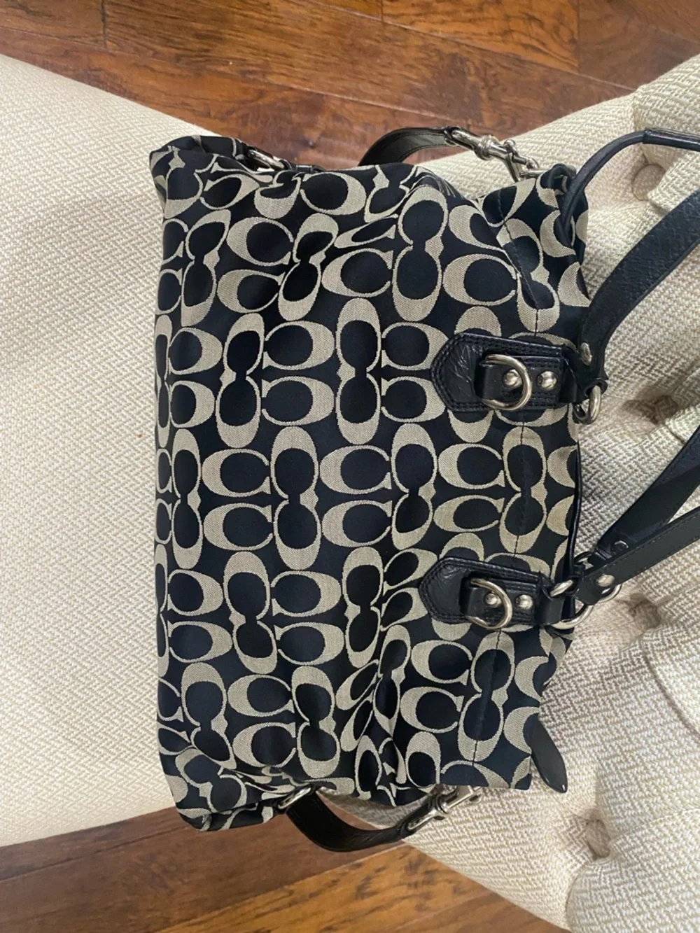 Coach Black and Cream Signature Logo Shoulder Bag with Detachable Strap - Picture 3 of 12